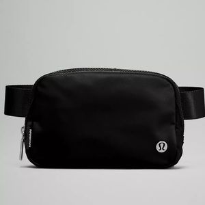 Lululemon Everywhere Belt Bag 1L